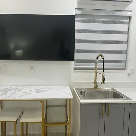 Stunning Deluxe Studio Hialeah Exterior photo