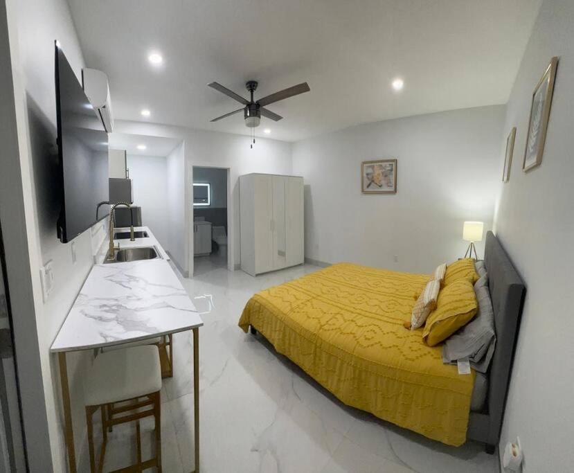 Stunning Deluxe Hialeah
