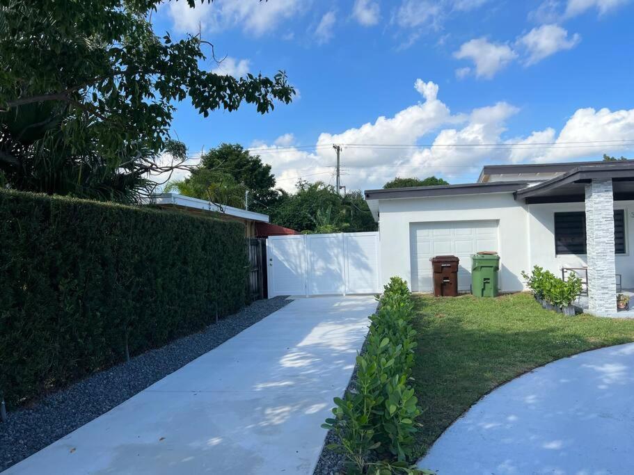 Stunning Deluxe Hialeah